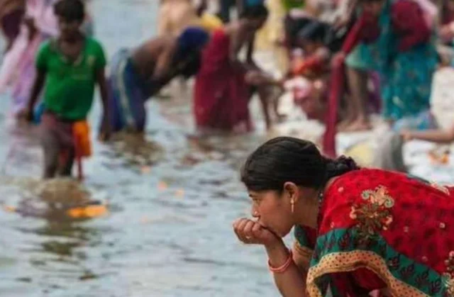 印度人为何喝恒河水？