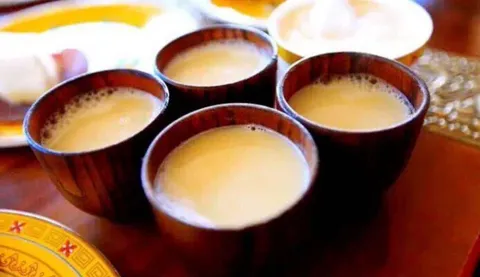 藏族同胞的酥油茶是什么东西？